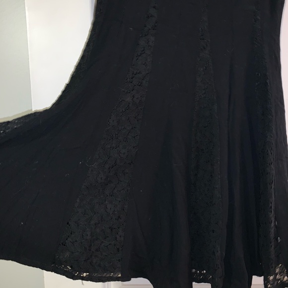 Black hidden lace dress - Picture 4 of 5